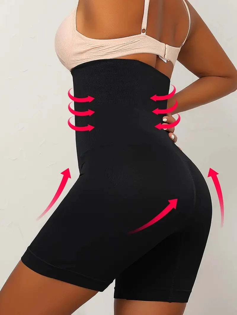 Seamless shaping shorts with a butt-lifting effect.
