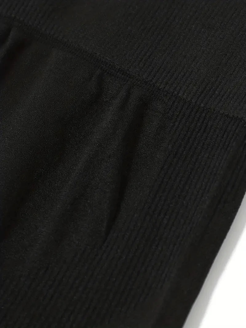 Seamless shaping shorts with a butt-lifting effect.
