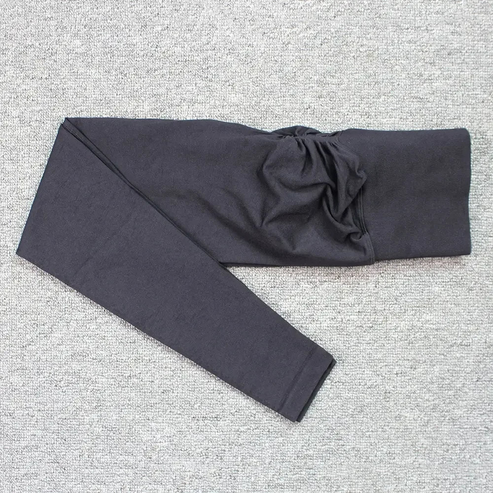 Seamless High-Waisted Leggings for the Gym – Shape the Hips and Buttocks