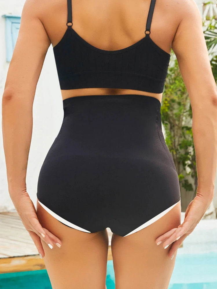 Seamless high-waisted shaping panties – Abdominal control and butt lift.