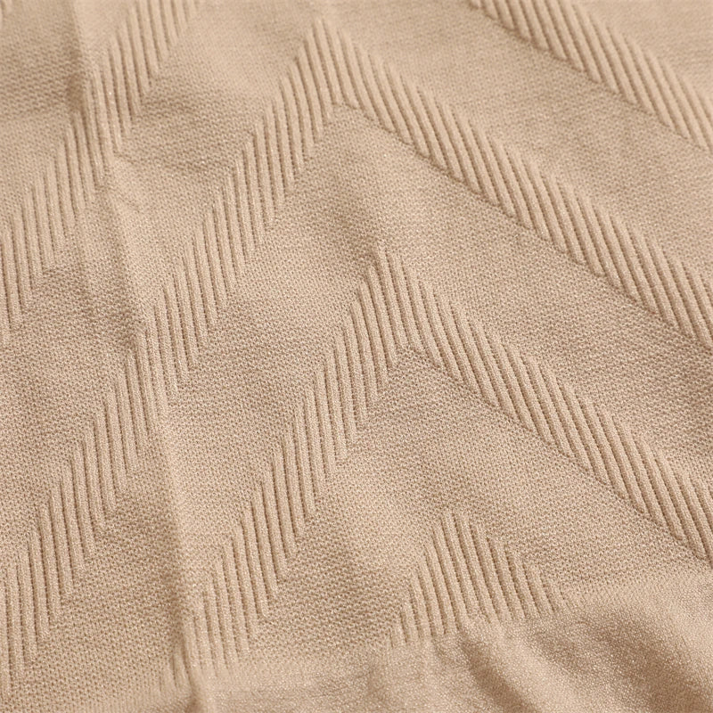 Seamless high-waisted shaping panties – Abdominal control and butt lift.