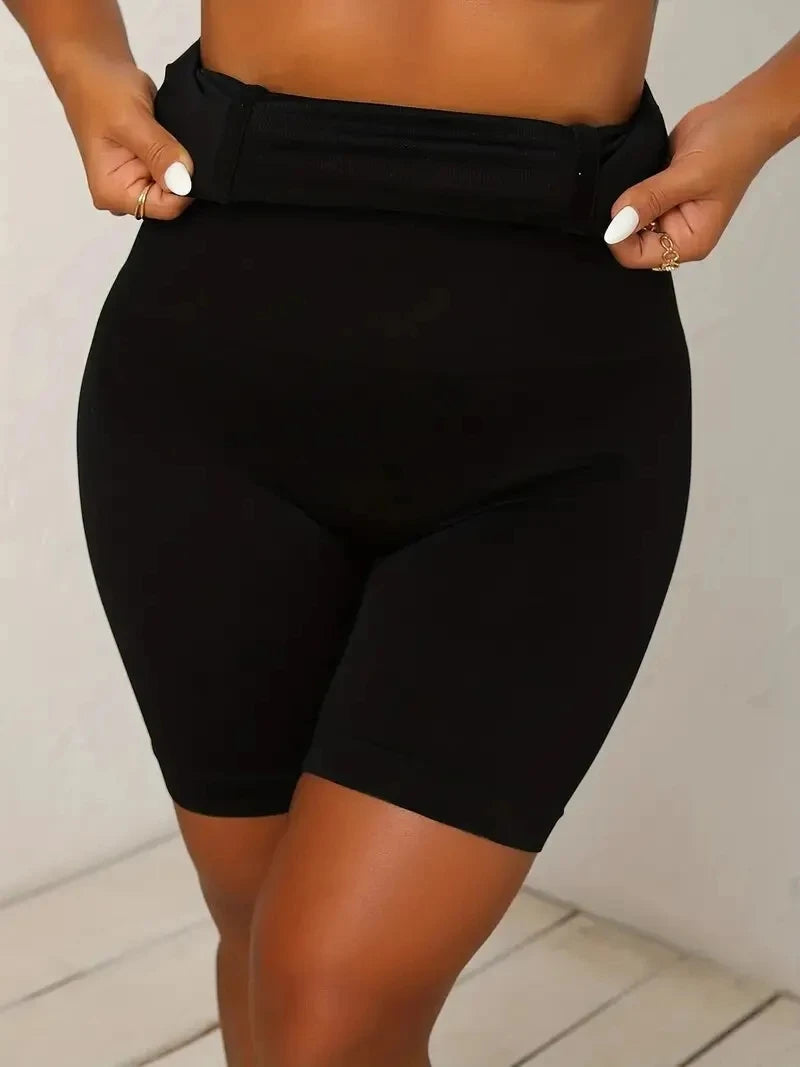 Seamless shaping shorts with a butt-lifting effect.