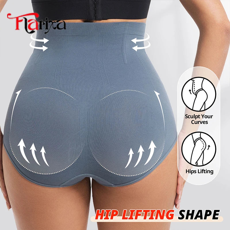 Seamless shaping panties with high waist and butt-lifting effect with hook closure