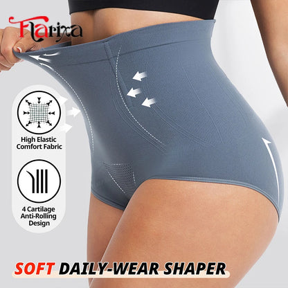 Seamless shaping panties with high waist and butt-lifting effect with hook closure