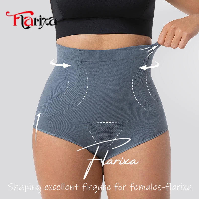 Seamless shaping panties with high waist and butt-lifting effect with hook closure