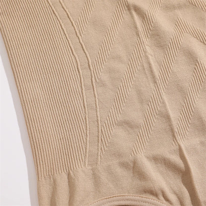 Seamless high-waisted shaping panties – Abdominal control and butt lift.